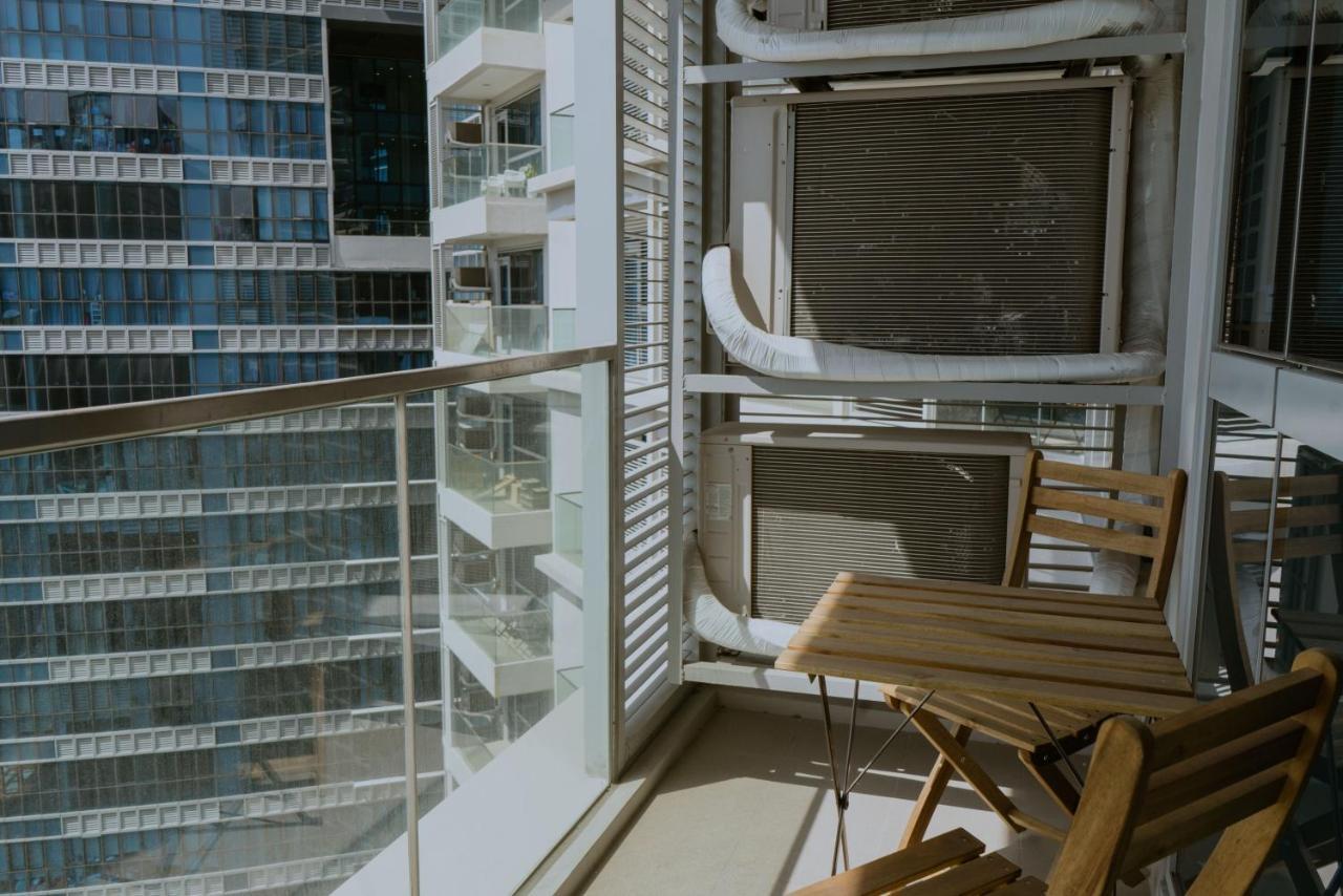 Uptown Parksuites Apartments Tower 2 Bgc By Ph Staycation Manila Exterior foto