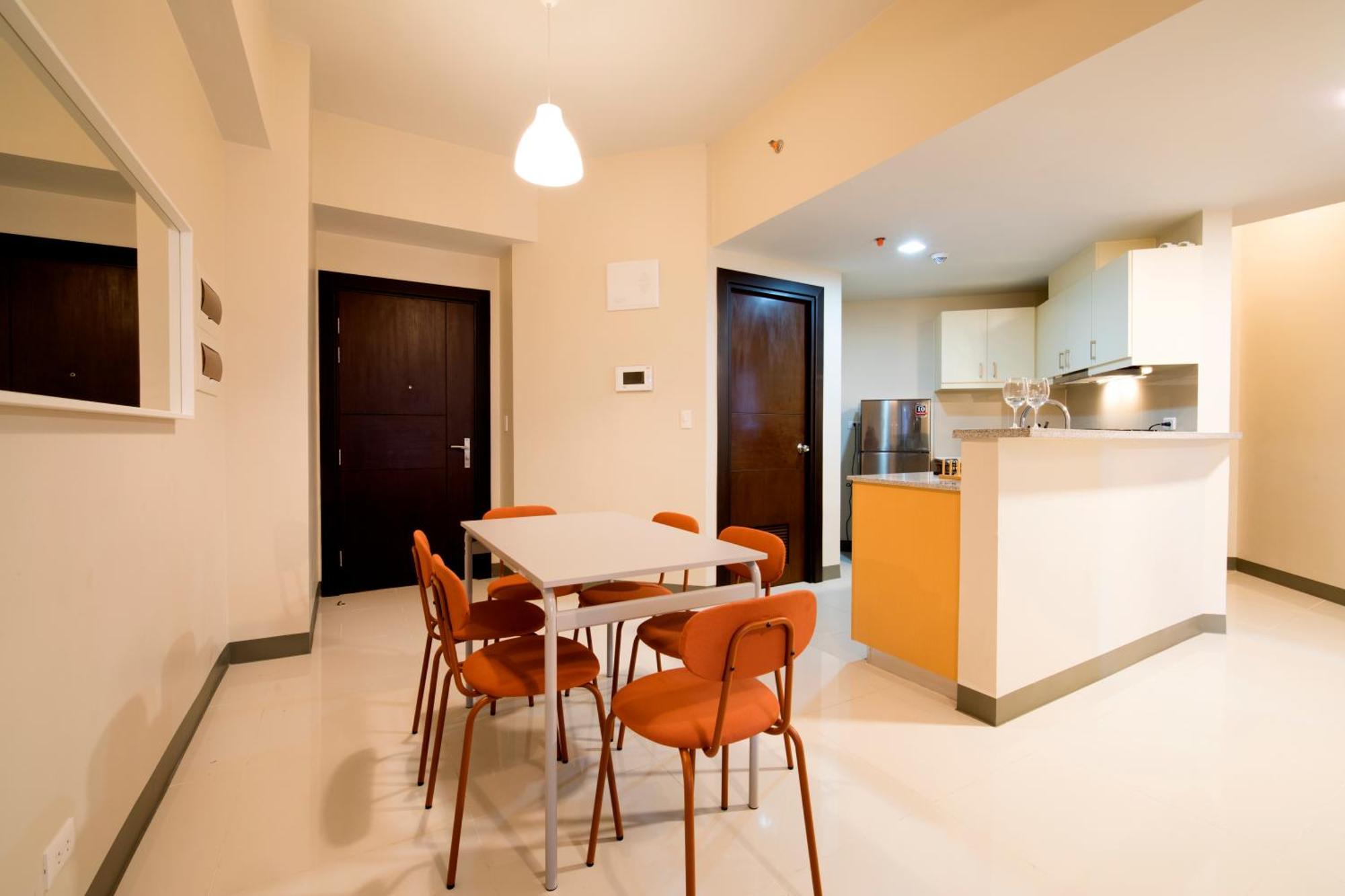 Uptown Parksuites Apartments Tower 2 Bgc By Ph Staycation Manila Exterior foto